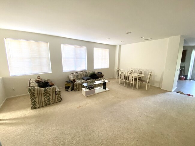 Photo - 1886 Spring White Rd