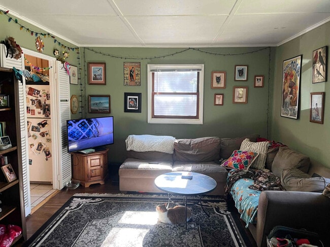 Photo - 813 S Mitchell St