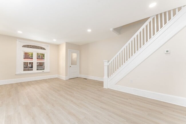 Photo - 129 Walnut St