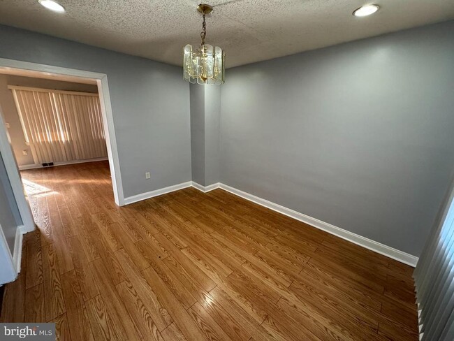 Photo - 1618 Ramblewood Rd Townhome