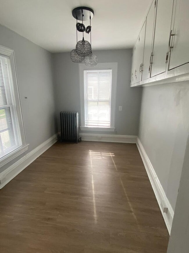 Photo - 1238 Memorial Ave