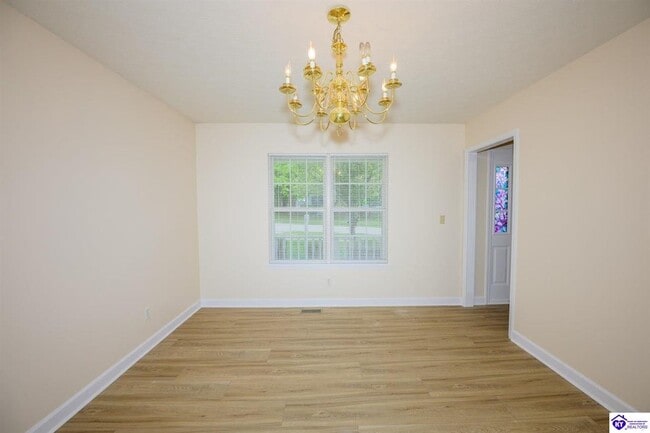 Photo - 1802 Oriole Dr