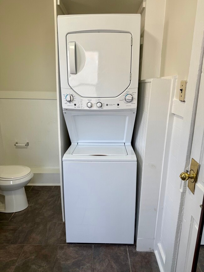 Photo - 411 Lyman Ave Unit 2