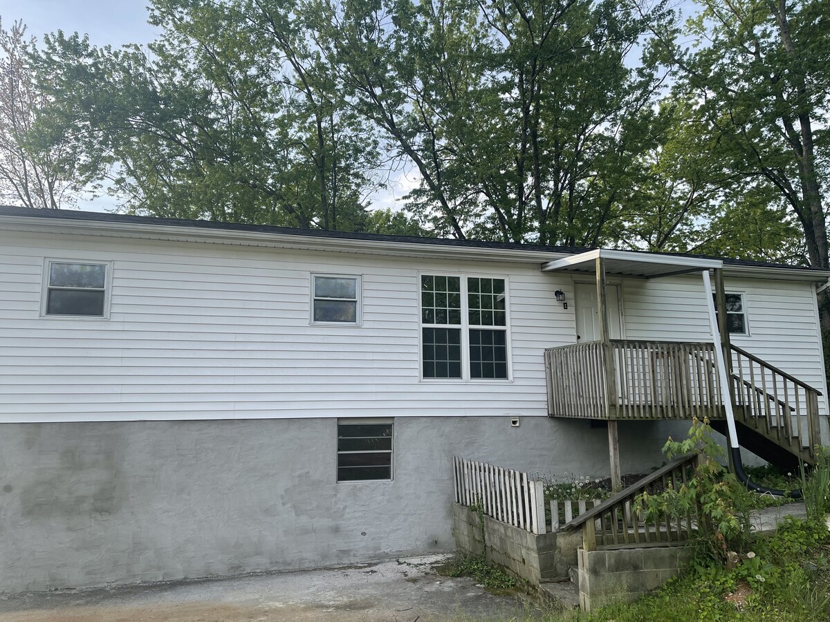 Photo - 5109 Schubert Rd House