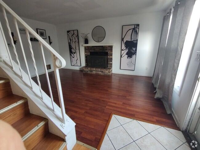 Building Photo - 1233 Marywood Ct Unit 1233 Rental