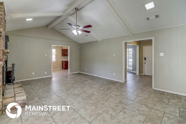 Photo - 1004 Birchwood Ln