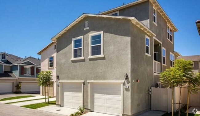 Building Photo - Riverpark Townhome