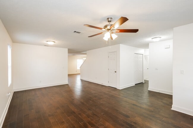 Photo - 5636 Dory Dr