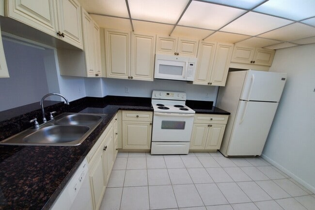Updated Kitchen 12ft X 8.8ft - Sherwood Square Apartments