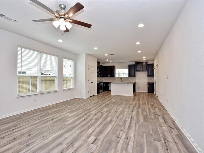 Photo - 3200 College Park Dr Unidad 130