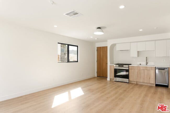 Photo - 2845 1/2 Marsh St