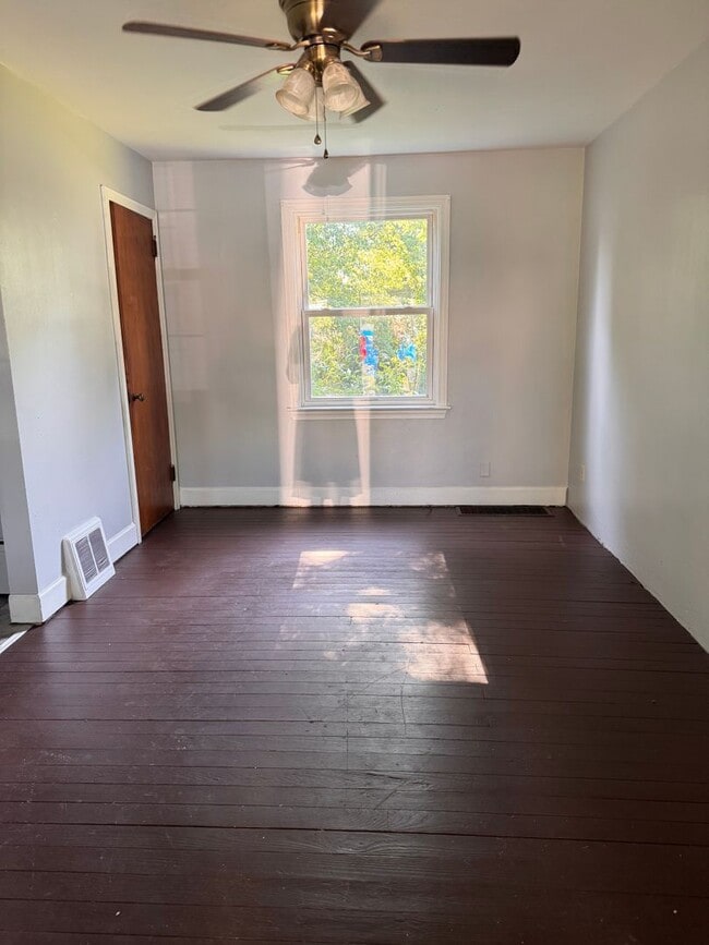 Photo - 372 Emerson Ave