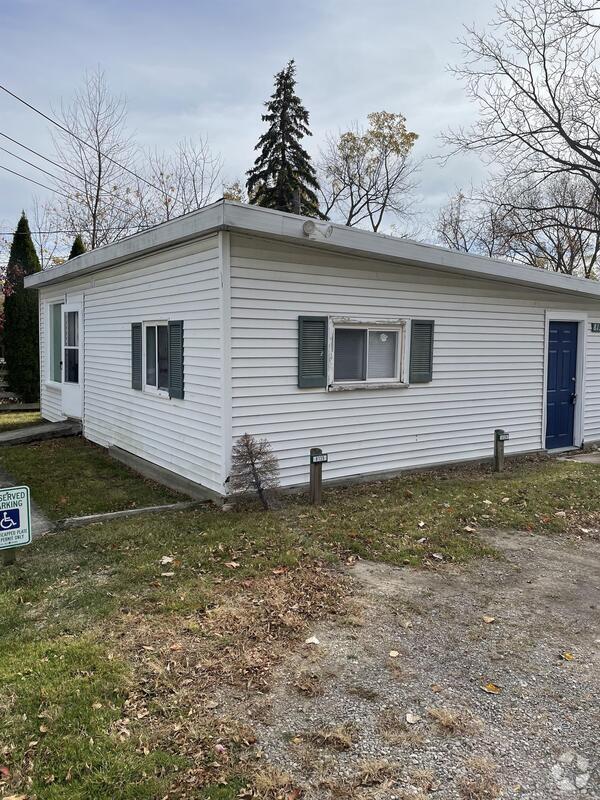 Building Photo - 8135 Macomb St Rental