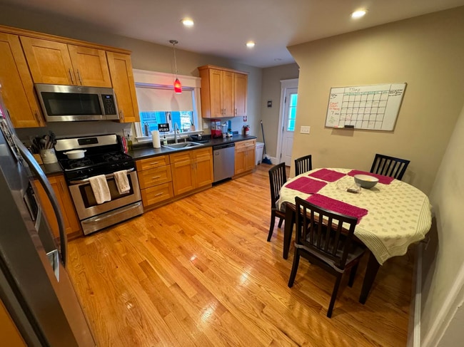 Photo - 44 Stanley Ave Unidad 1