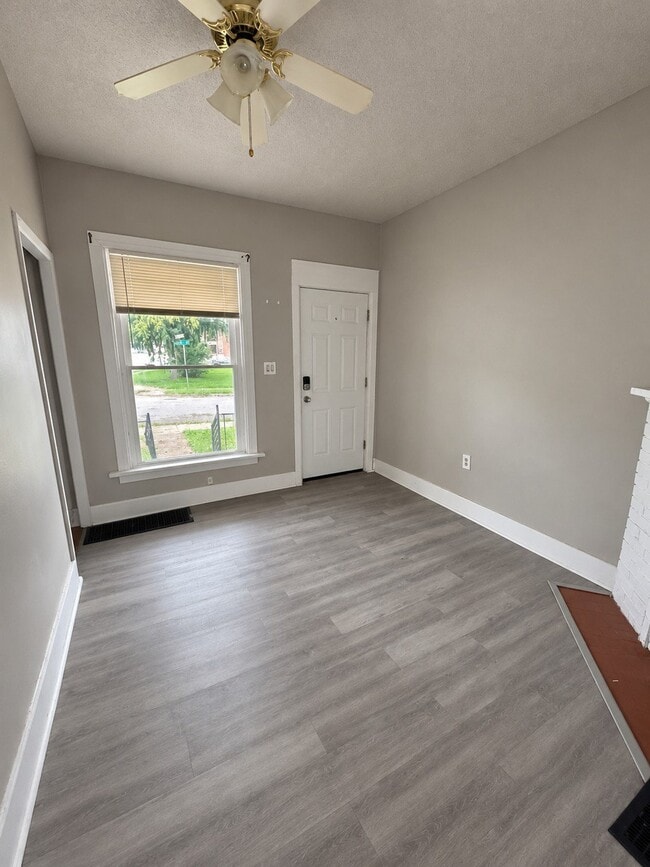 63 Drake Ave Unit 2