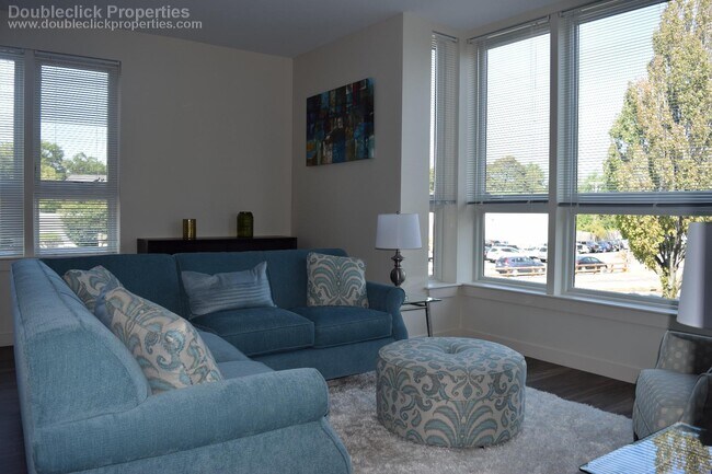 Photo - 180 Eastern Ave Unidad 212