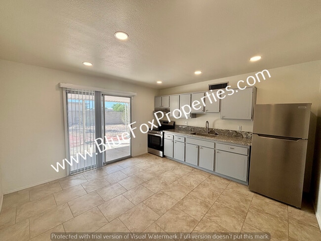 Photo - 2002 E Virginia St