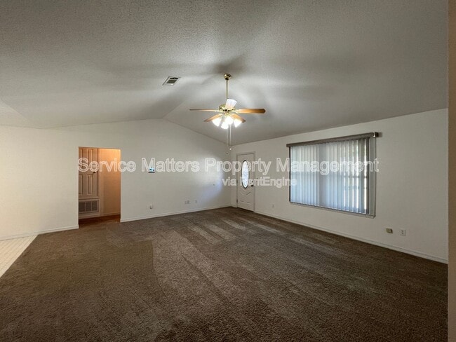 Photo - 4925 Hyatt Ln