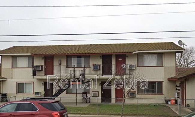 Building Photo - 1112 I St Rental