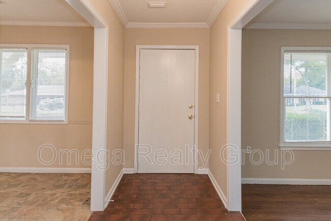 Photo - 2061 Green Acres Dr