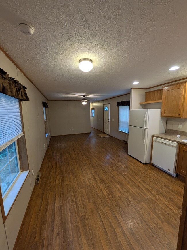 204 Pine Grove Dr