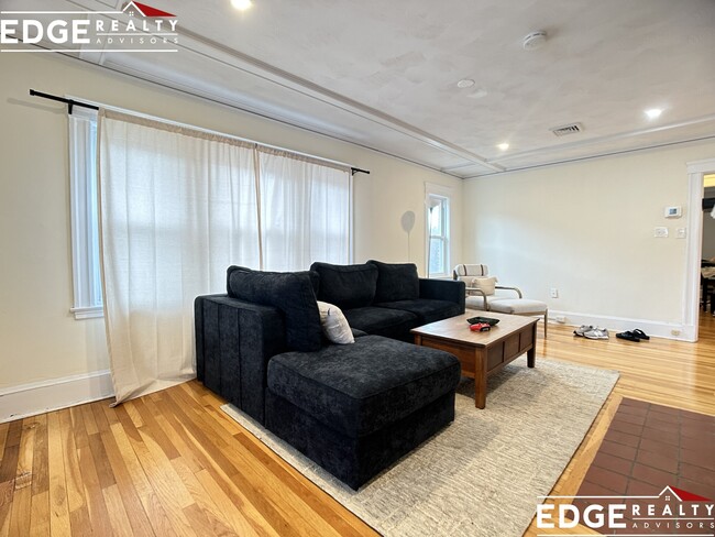Photo - 48 Greycliff Rd Apartments Unit 1