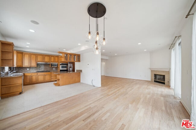 Building Photo - 1450 S Beverly Dr Unit 101 Rental