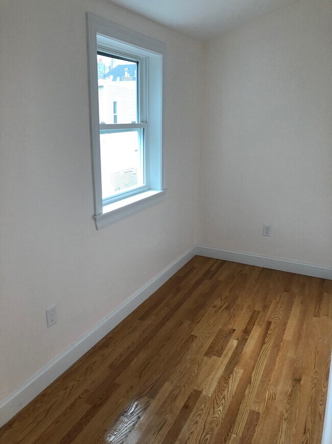 Photo - 363 Windsor St Unit 2