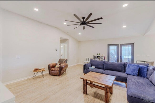 Photo - 7358 Brevard St