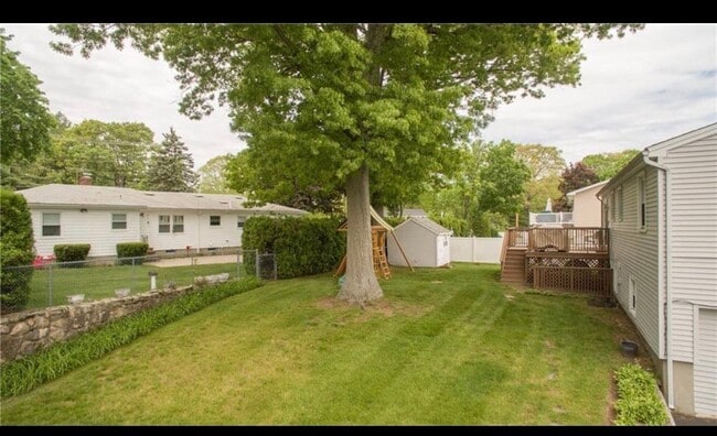 Photo - 18 Candlewood Dr