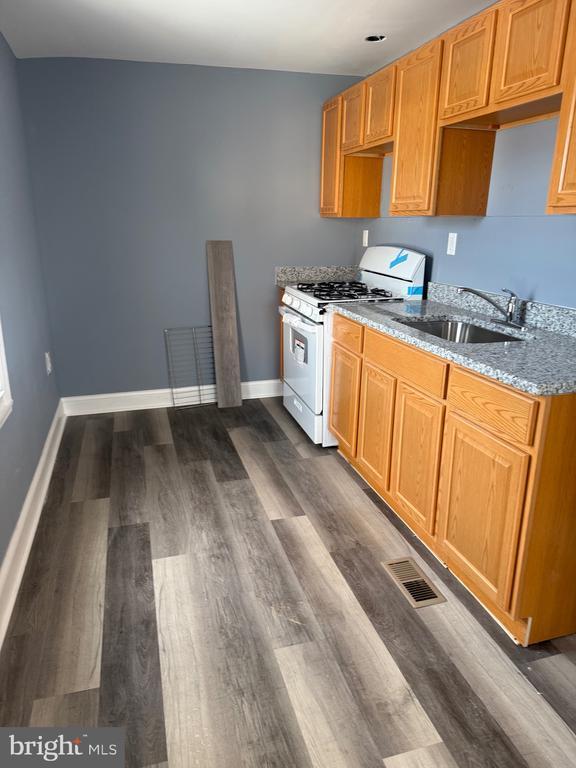 Photo - 702 Astor St