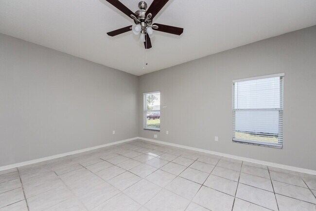 Photo - 104 Bridgeport Way