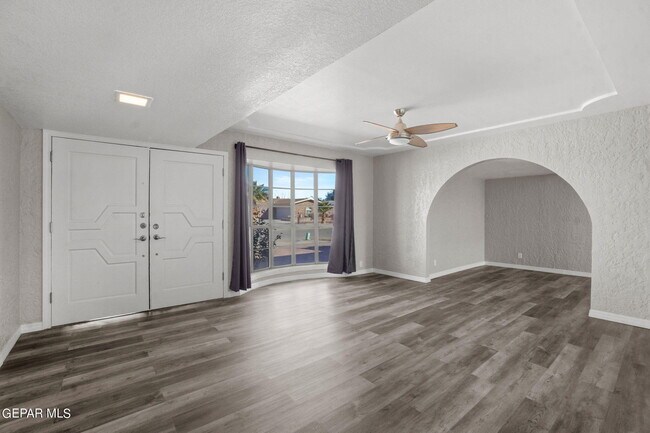 Photo - 11200 Warcloud Ave