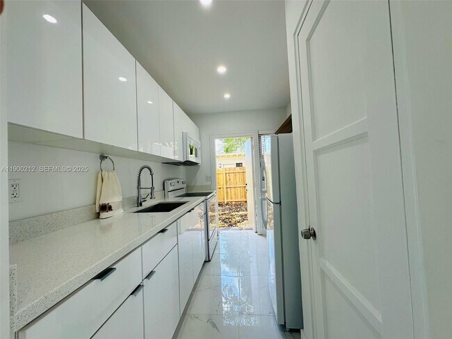 Photo - 407 SE 14th Ct Unidad 2