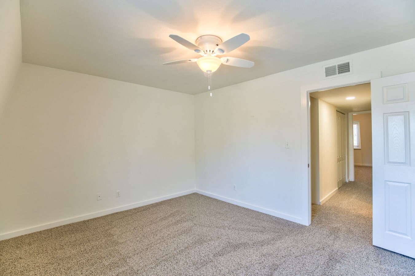 Photo - 407 E Carolina St Unit 122