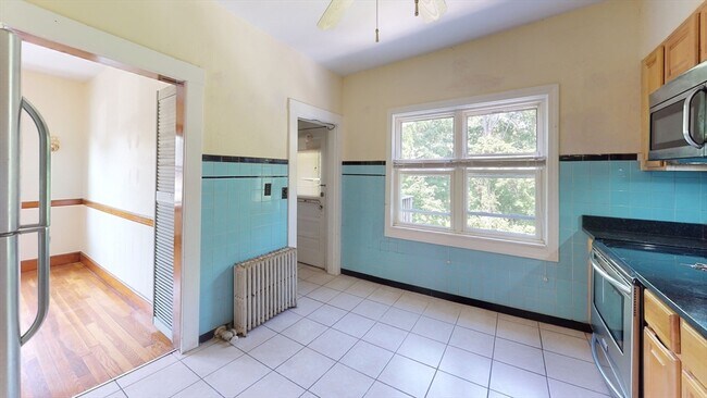 Photo - 48 Oak St Unit 2