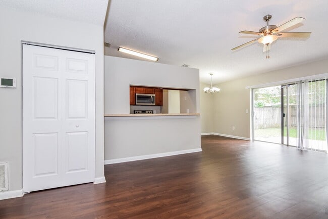 Photo - 4059 Forecast Dr