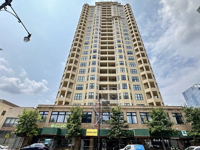 Building Photo - 1464 S Michigan Ave Rental