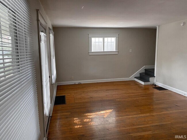 Photo - 613 S Henderson St