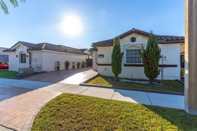 Photo - 9532 SW 154th Pl