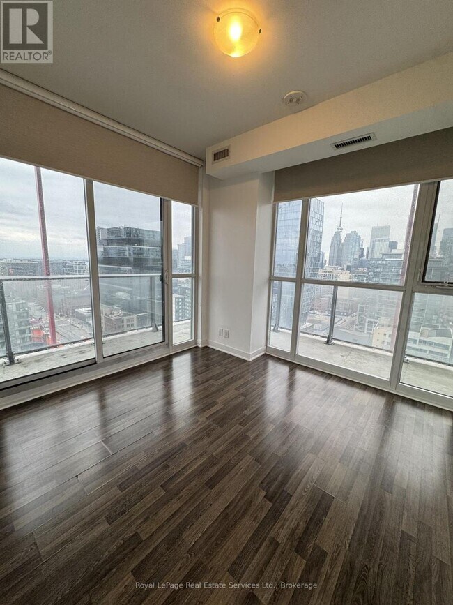 Photo - 120 Parliament St Unité 1912