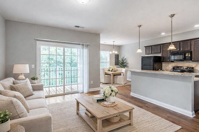 Photo - Palomar View Apartments