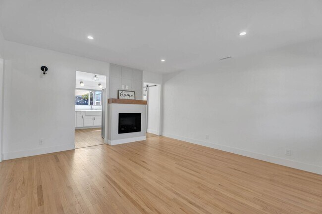 Photo - 6700 San Joaquin St