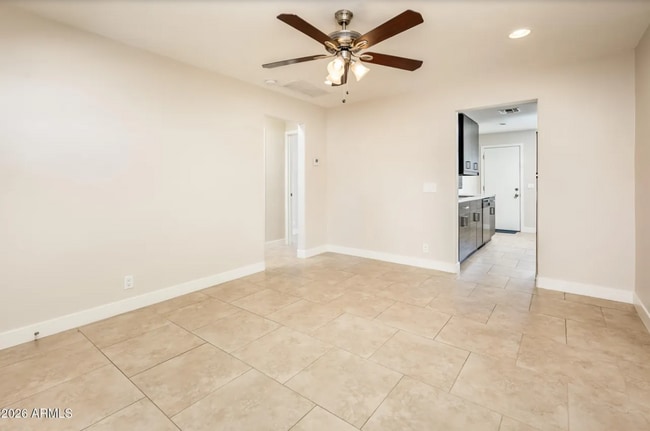 Photo - 1233 E Campbell Ave Unit 1 Bedroom