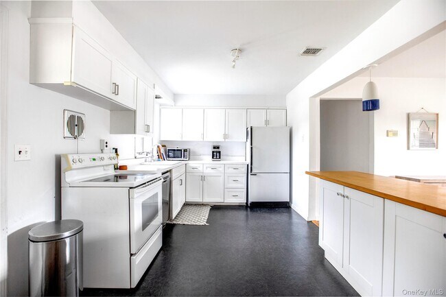 32 General McLean Dr