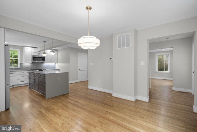 Photo - 4633 Rockwood Pkwy NW
