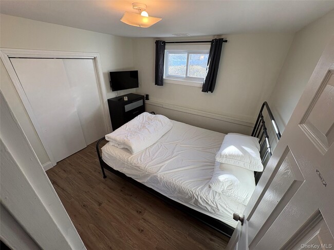 Photo - 35 Holiday Park Dr