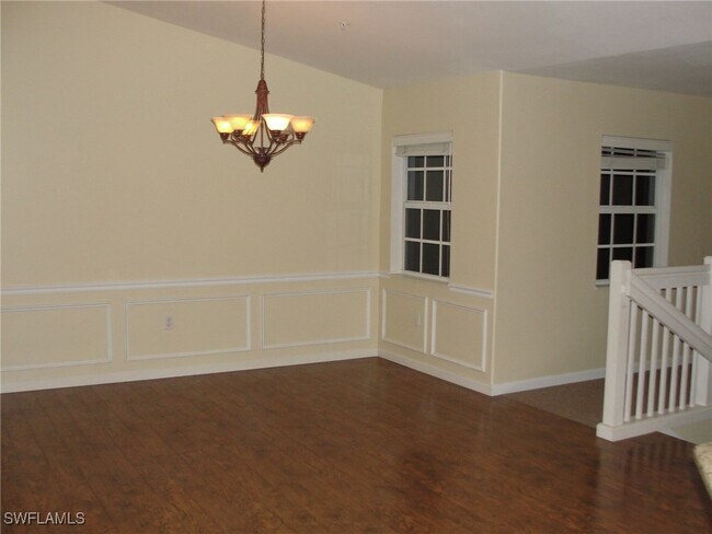 Photo - 1295 Henley St Unit 1204