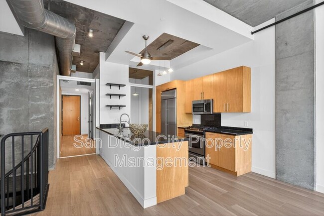 Building Photo - 1025 Island Ave Unit 202