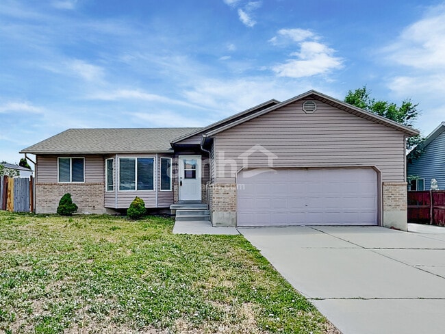 Photo - 927 W 2400 N St Casa